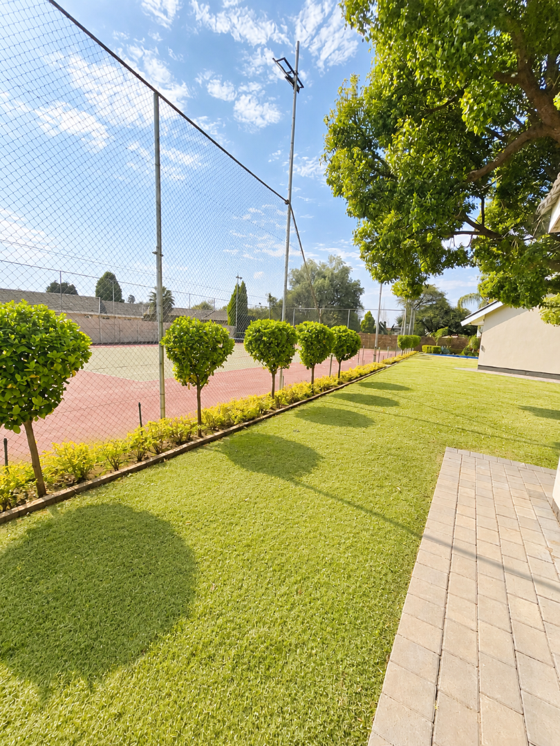 5 Bedroom Property for Sale in Flamwood North West